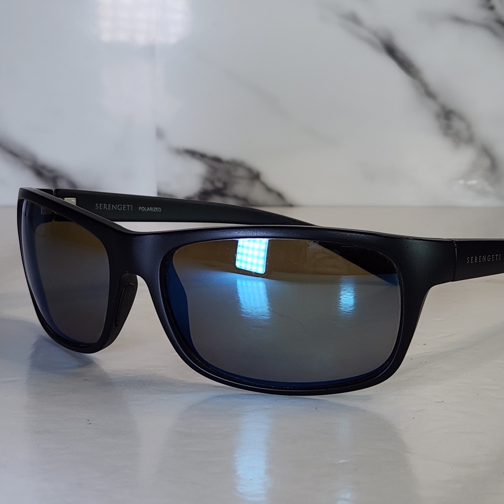 Serengeti Polarized Sunglasses. Pando Black Frame with Blue Mirrored Lenses - Picture 13 of 14